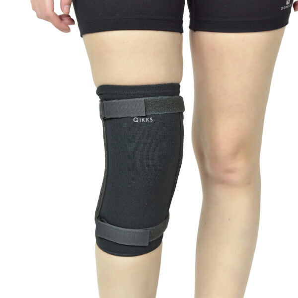 Knee Cap Prima With Spring Hinge